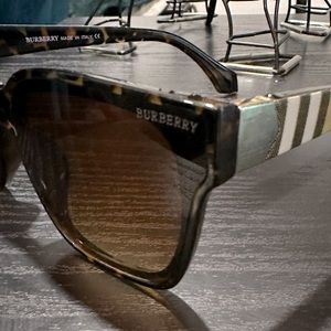 Burberry sunglasses